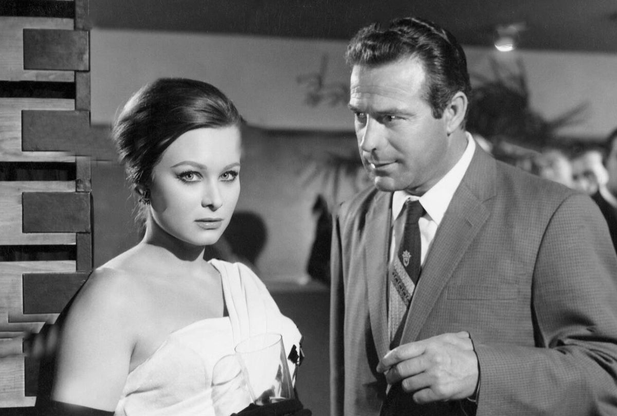 Agent 077 opération sexy